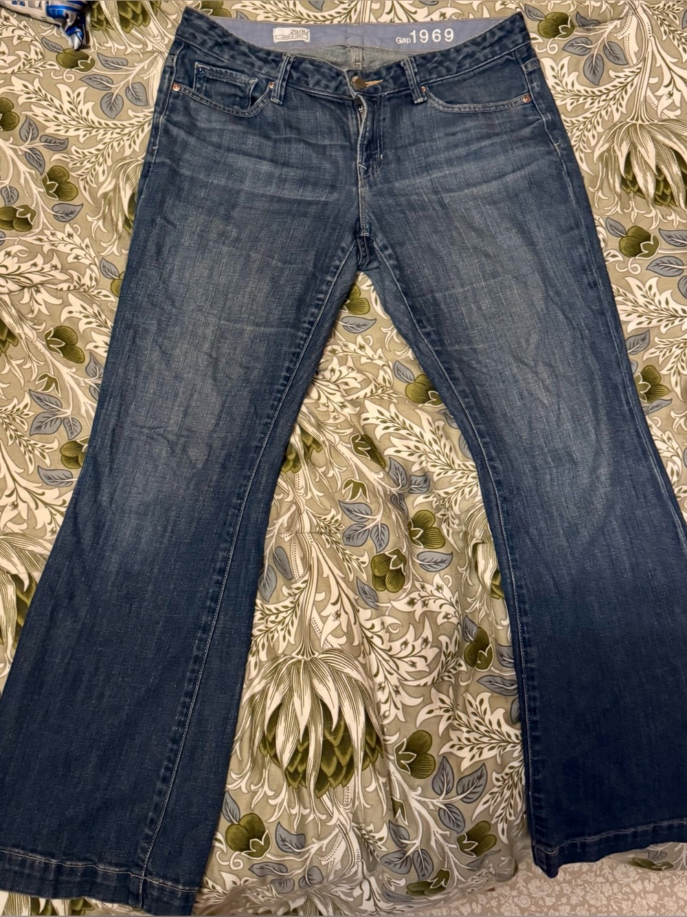 GAP Long and Lean. Size 8 Ankle lengthWomen's Dark Wash Bootcut Jeans - Blue